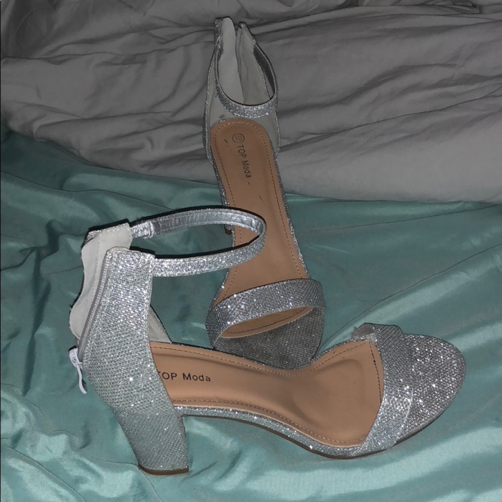 Chunky heal sandal